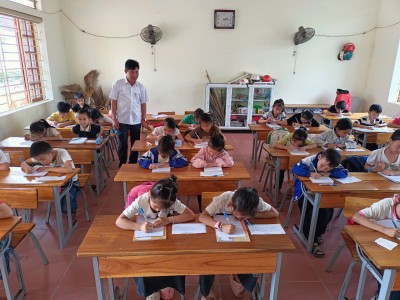 Hội thi Giữ vở sạch, viết chữ đẹp năm học 2024 2025