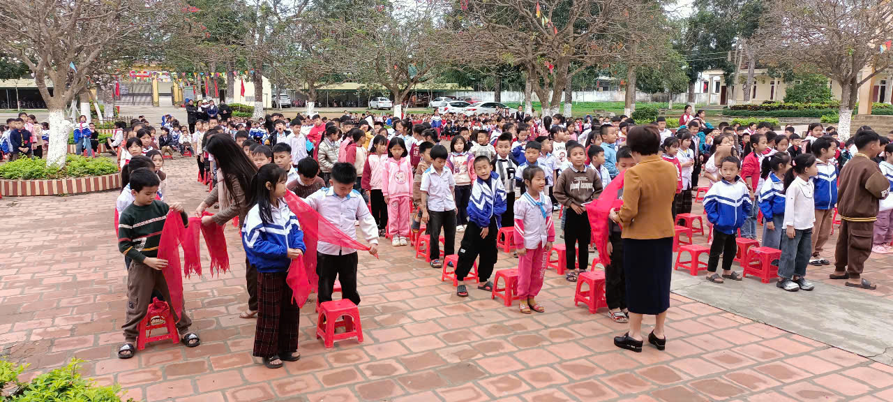 Lễ kết nạp đội viên